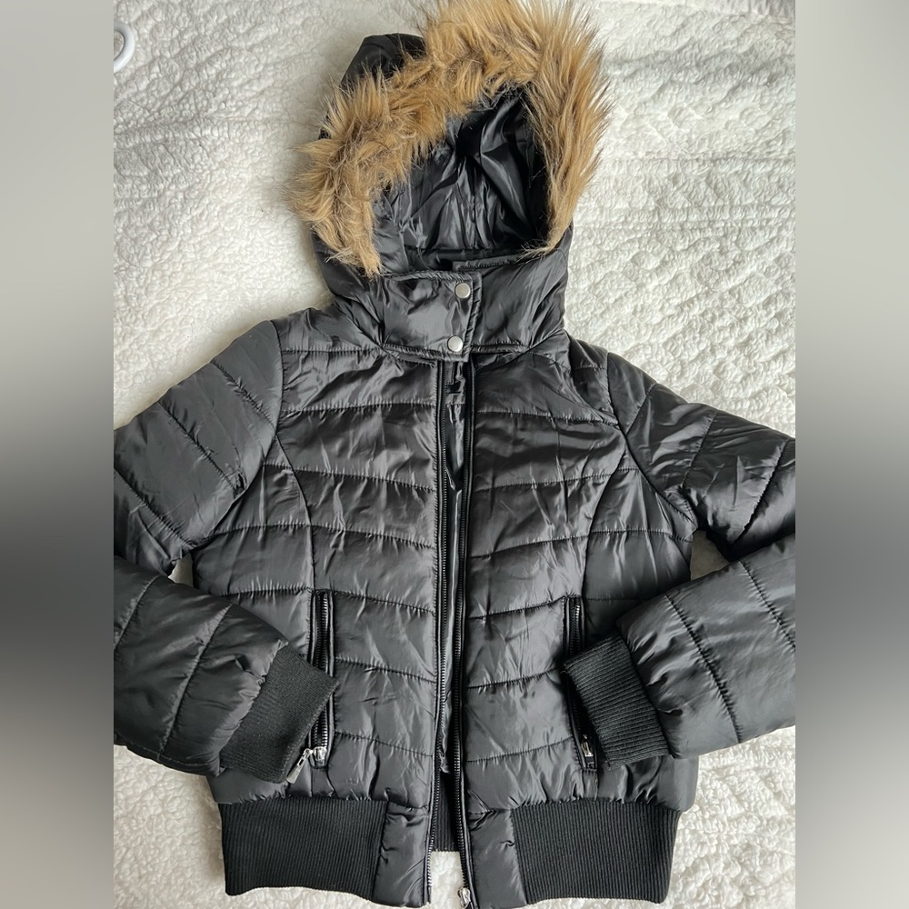 Cropped puffer jacket